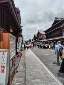 おかげ横丁の風景、江戸時代の街並みを再現した観光エリア