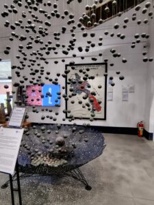 COPE Visitor Centerに展示された、ベトナム戦争時にラオスに投下されたクラスター爆弾の実物